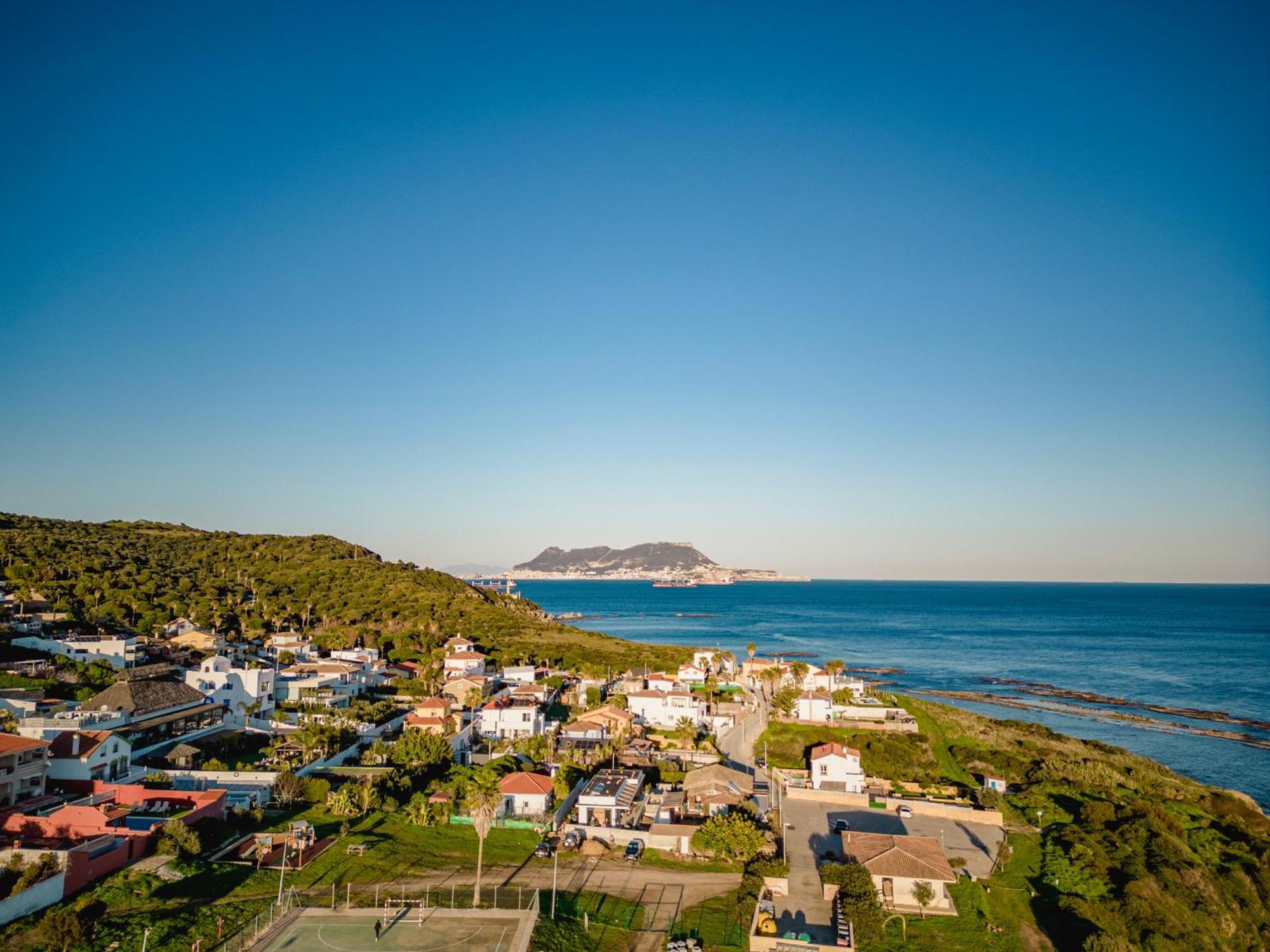 Increible Villa De Madera Con Vistas Al Mar Algeciras Exterior photo