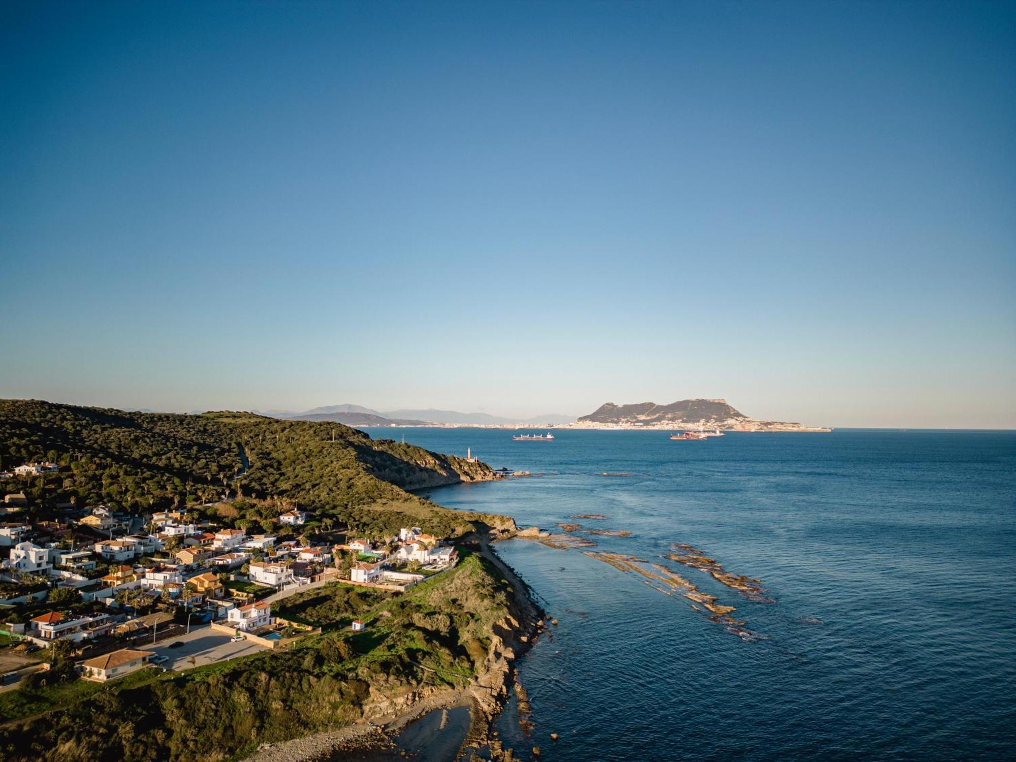 Increible Villa De Madera Con Vistas Al Mar Algeciras Exterior photo